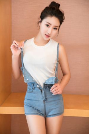 一面亲上边一面膜下边v_超清手机在线观看